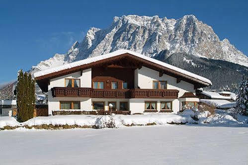 Haus Carmen Apartment Ehrwald Luaran gambar