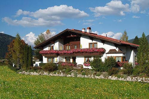 Haus Carmen Apartment Ehrwald Luaran gambar